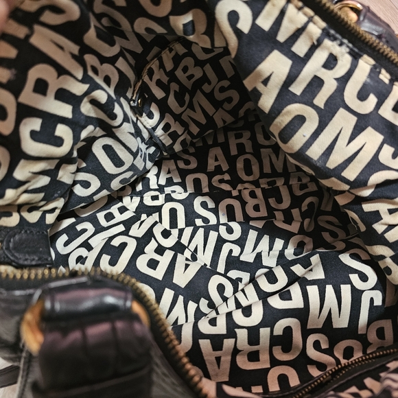 Marc Jacobs 2 way bag in black ⚫️  💯 - Picture 9 of 14